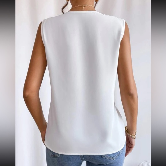 Luxe V neck blouse - Picture 12 of 15